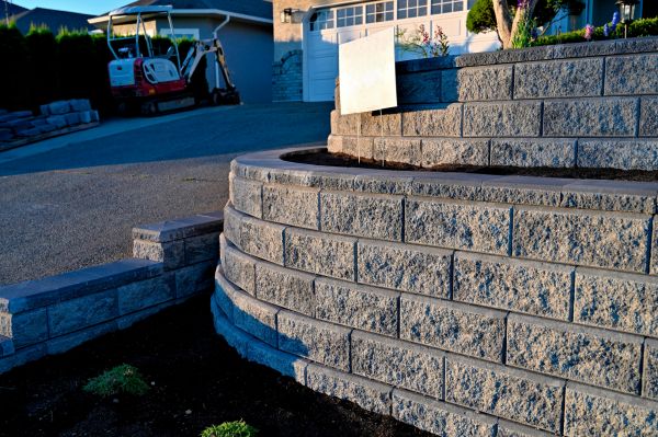 Stone Retaining Wall Repair in Bella Vista
